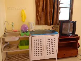 chomlay restaurant and room for rent