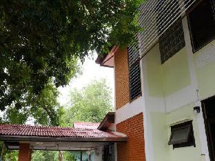 chomlay restaurant and room for rent