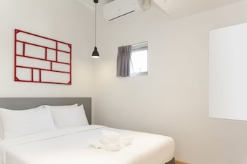 alexa nimman hostel