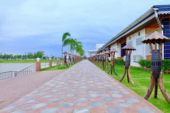 infinity see sun resort