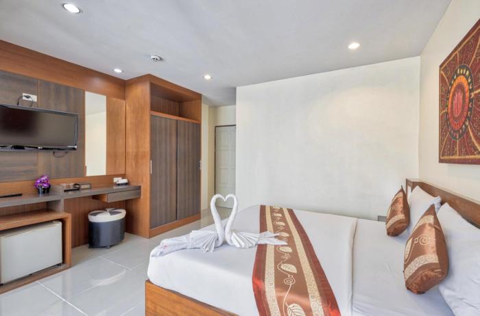 lucky buako hotel patong