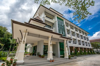 wanarom residence hotel