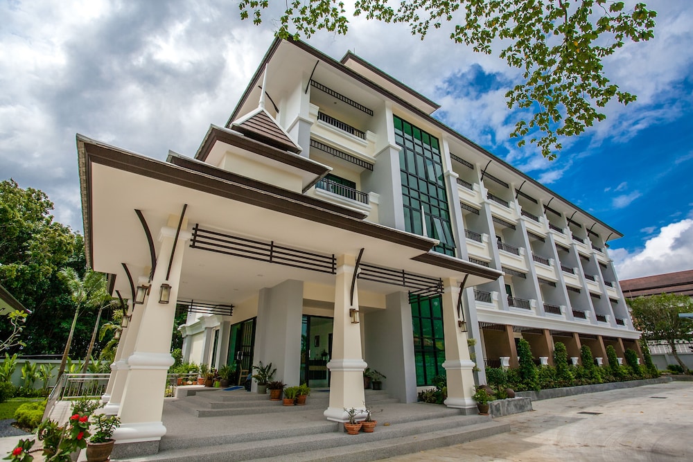 wanarom residence hotel