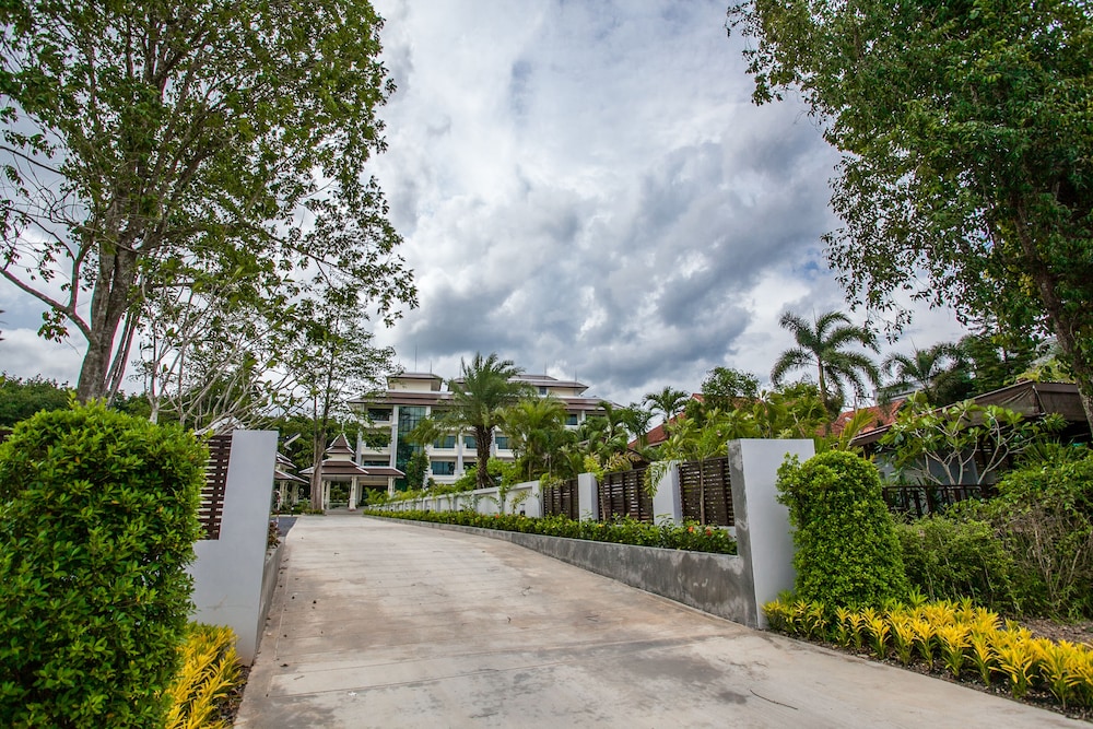 wanarom residence hotel