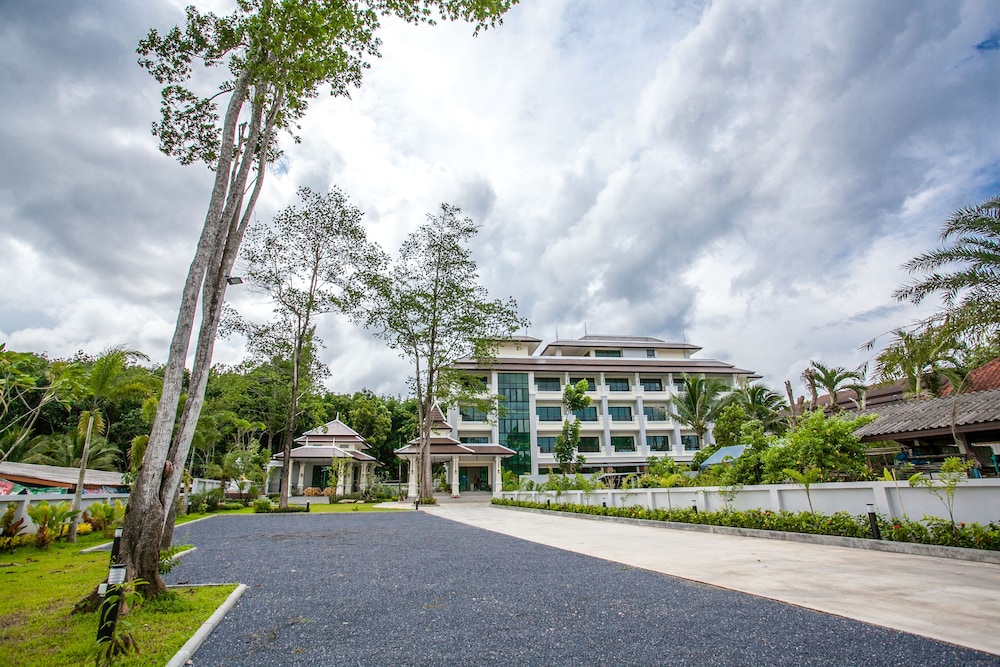 wanarom residence hotel