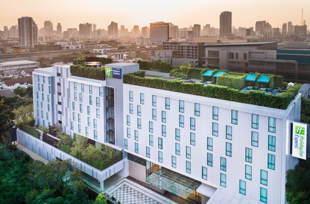 holiday inn express bangkok soi soonvijai by ihg