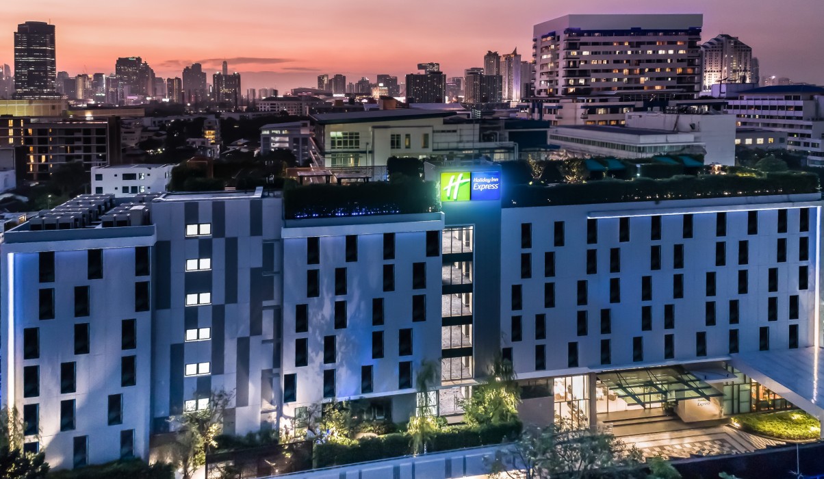 holiday inn express bangkok soi soonvijai by ihg