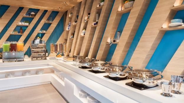 holiday inn express bangkok soi soonvijai by ihg