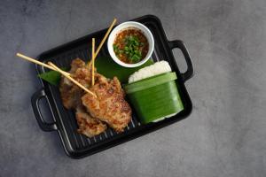 holiday inn express bangkok soi soonvijai by ihg