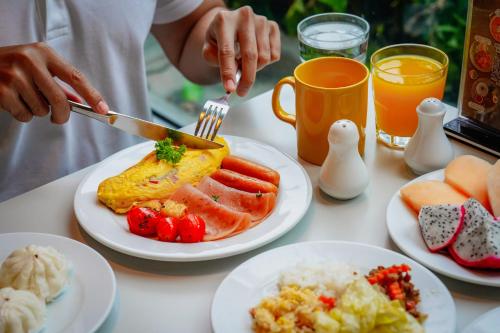 holiday inn express bangkok soi soonvijai by ihg