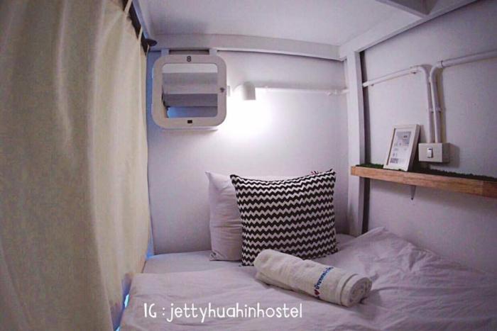 jetty huahin hostel