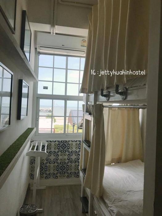 jetty huahin hostel