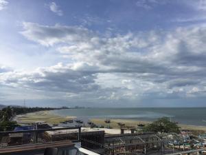 jetty huahin hostel