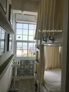 jetty huahin hostel