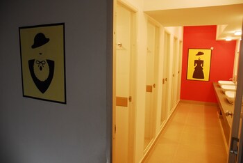 the art hostel bangkok