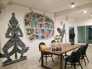 the art hostel bangkok