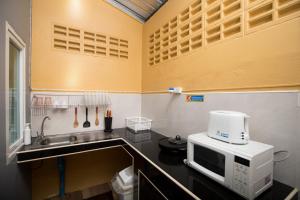 Dkaya Hostel,Khao Lak>>Bang Niang Beach,2 star