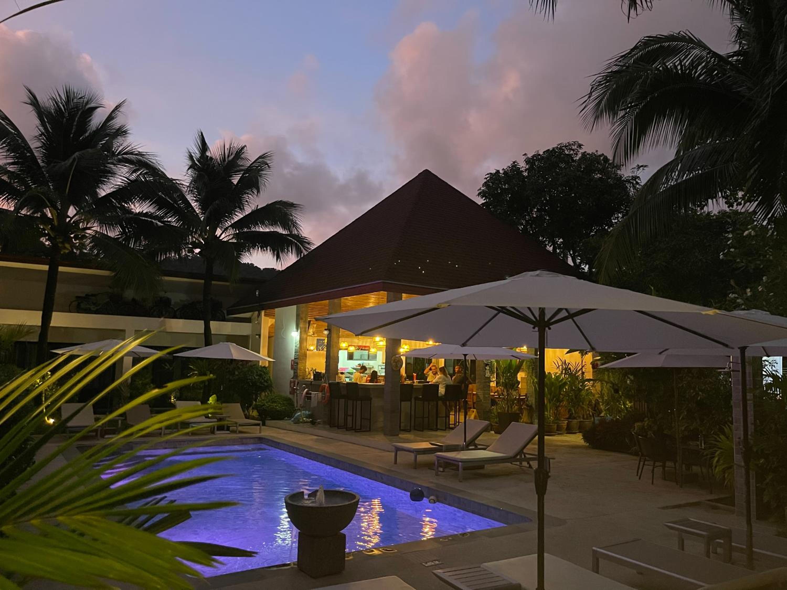 Hotel Lotus Bleu,Phuket>>Karon,3 star