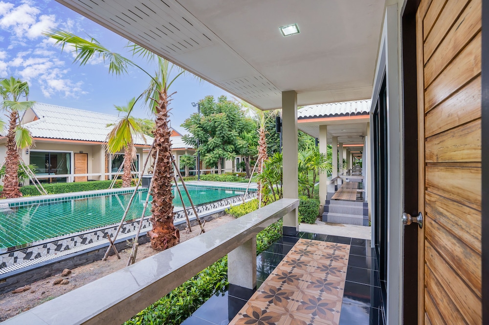 tontan resort cha am