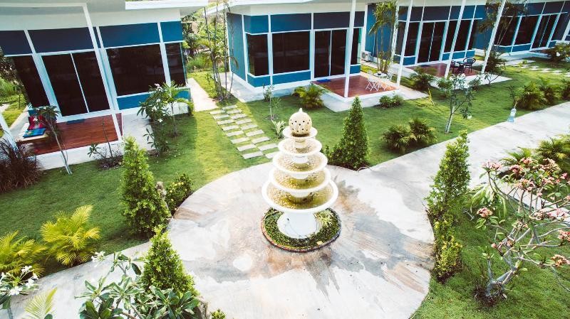 bluemoon riverside resort