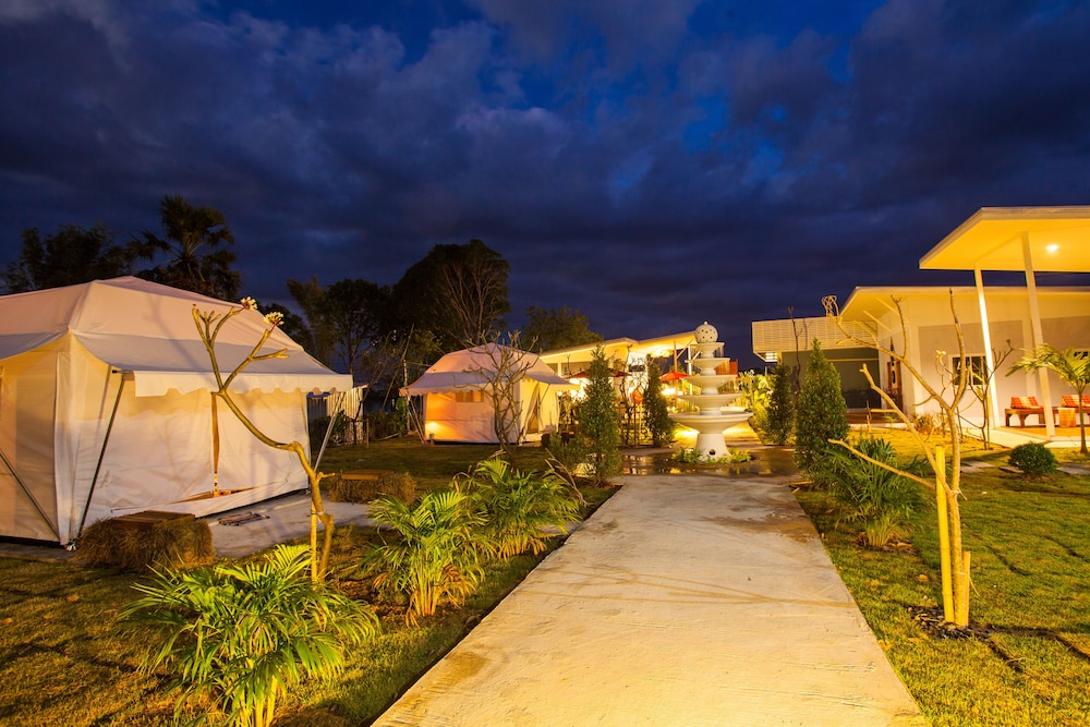 bluemoon riverside resort