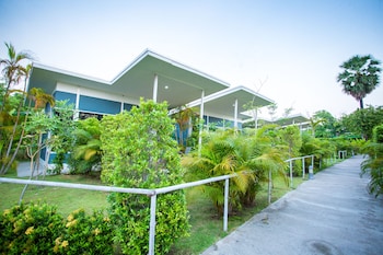 bluemoon riverside resort