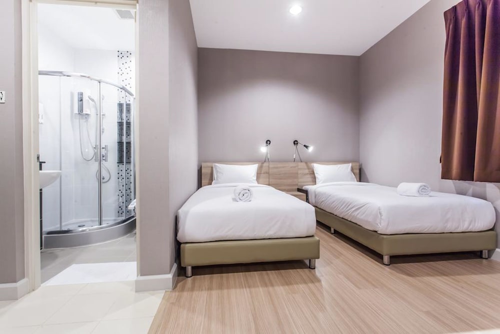 morino hotel si racha