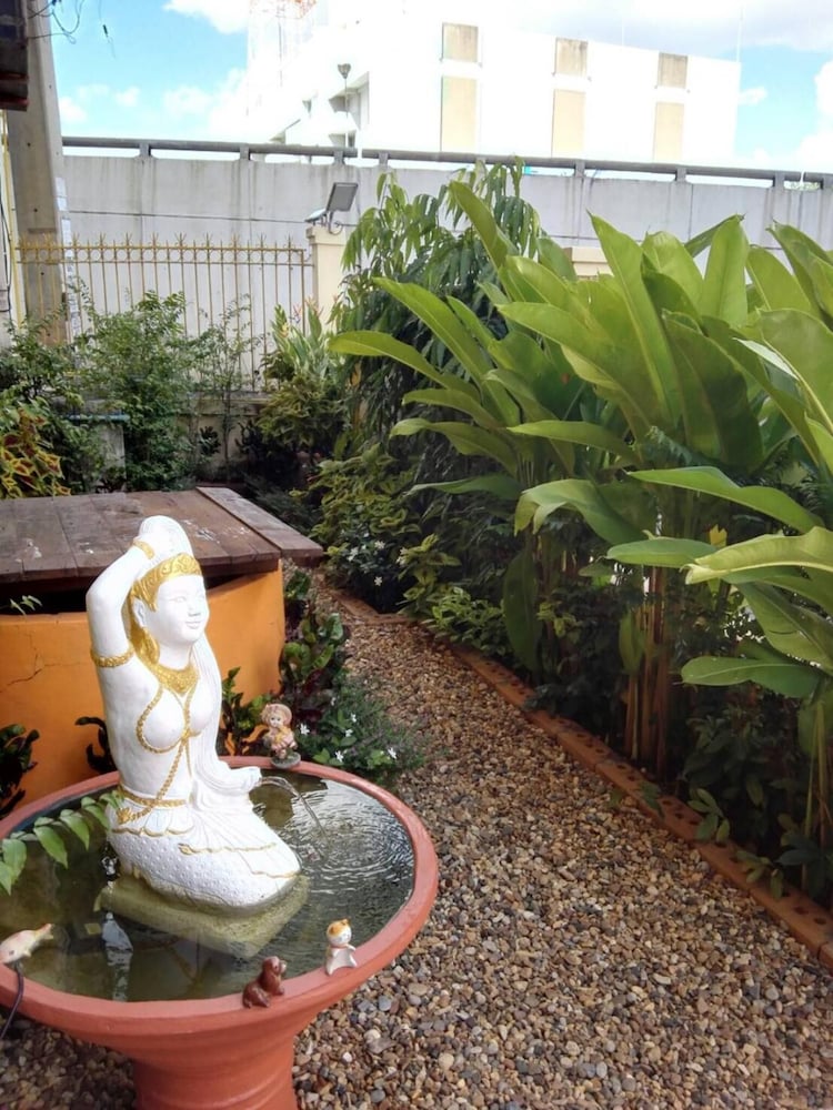 duangdren place