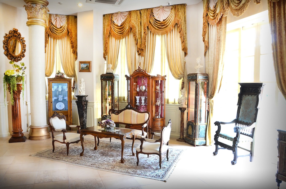 chuchai buri sri amphawa