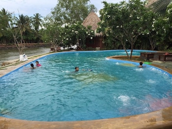 amphawa club