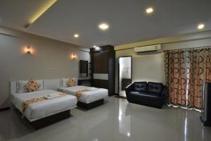 gold airport suites