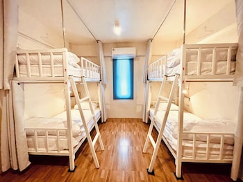 the lab sleep hostel