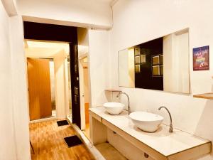 the lab sleep hostel