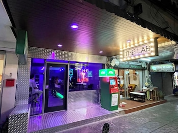 the lab sleep hostel