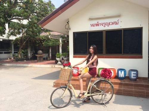 jaroonwej bangsaen