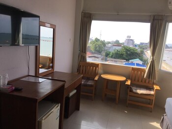 prachuap beach hotel