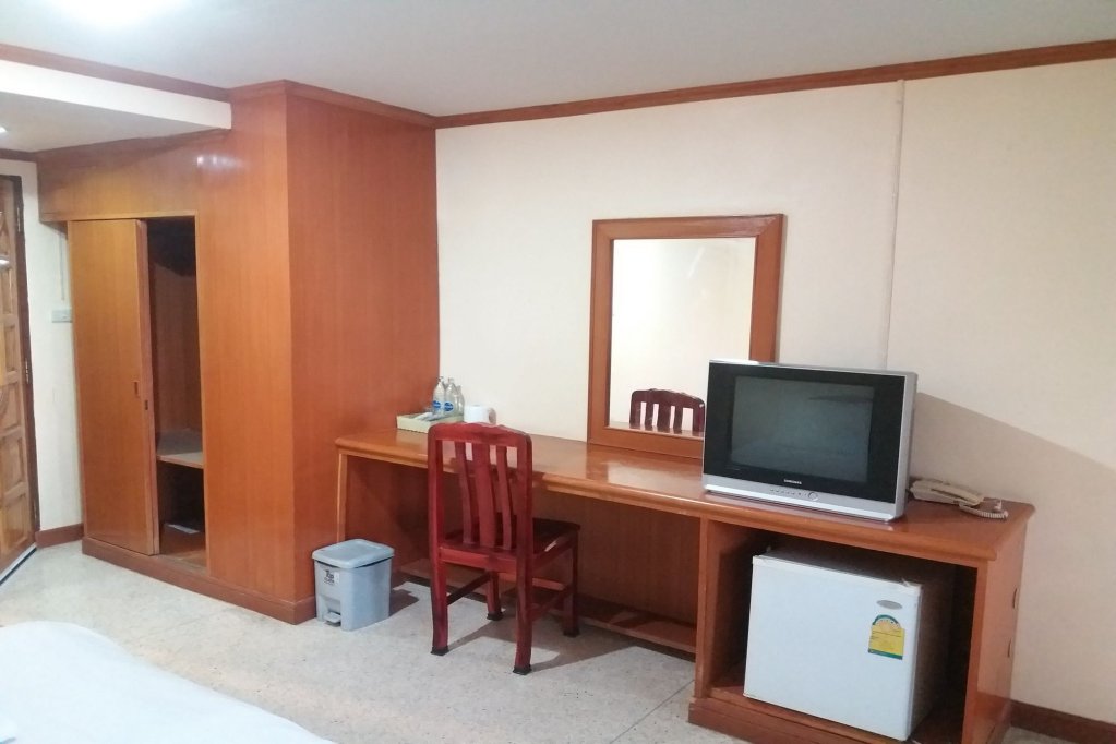 chaiyaphruk grand hotel