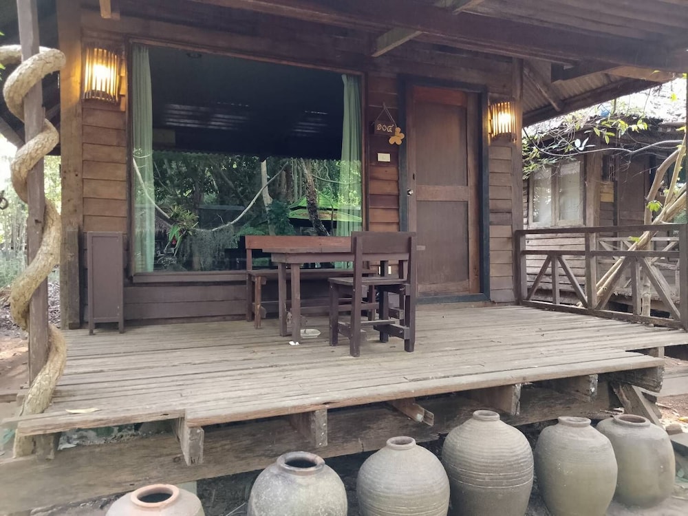 pang mai resort