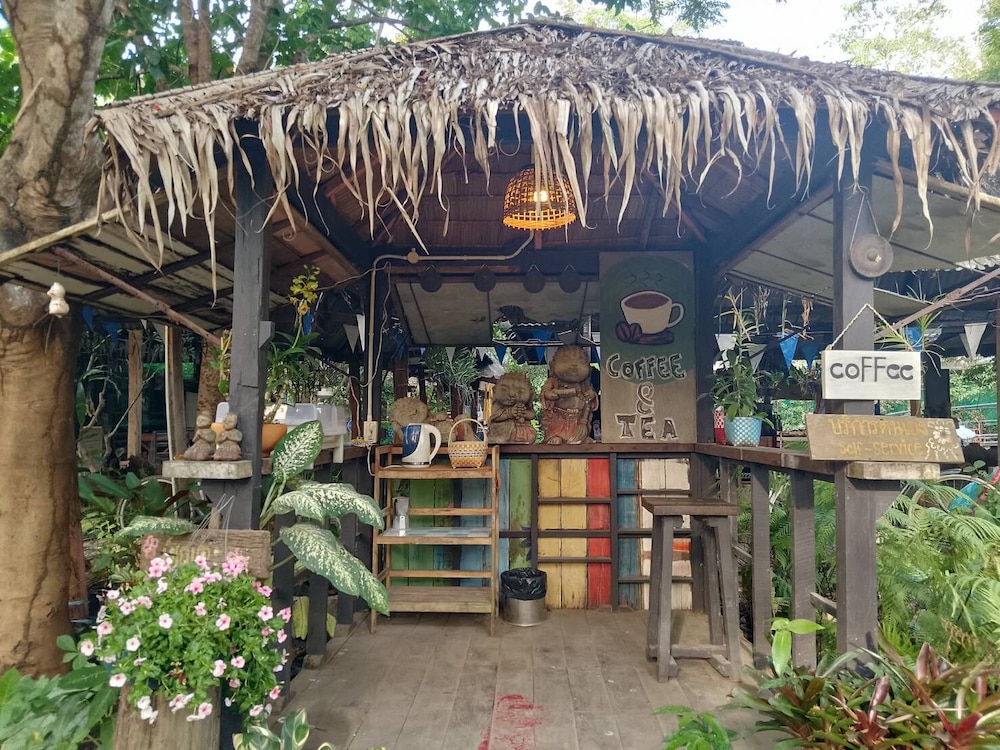 pang mai resort