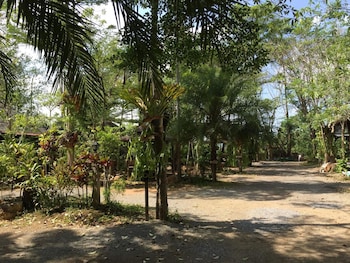 pang mai resort