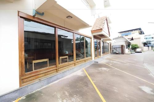 fah place hotel