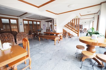 fah place hotel