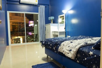 iris hostel