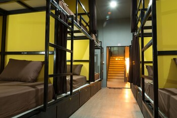 iris hostel