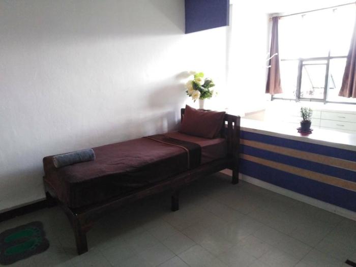 iris hostel