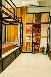 iris hostel