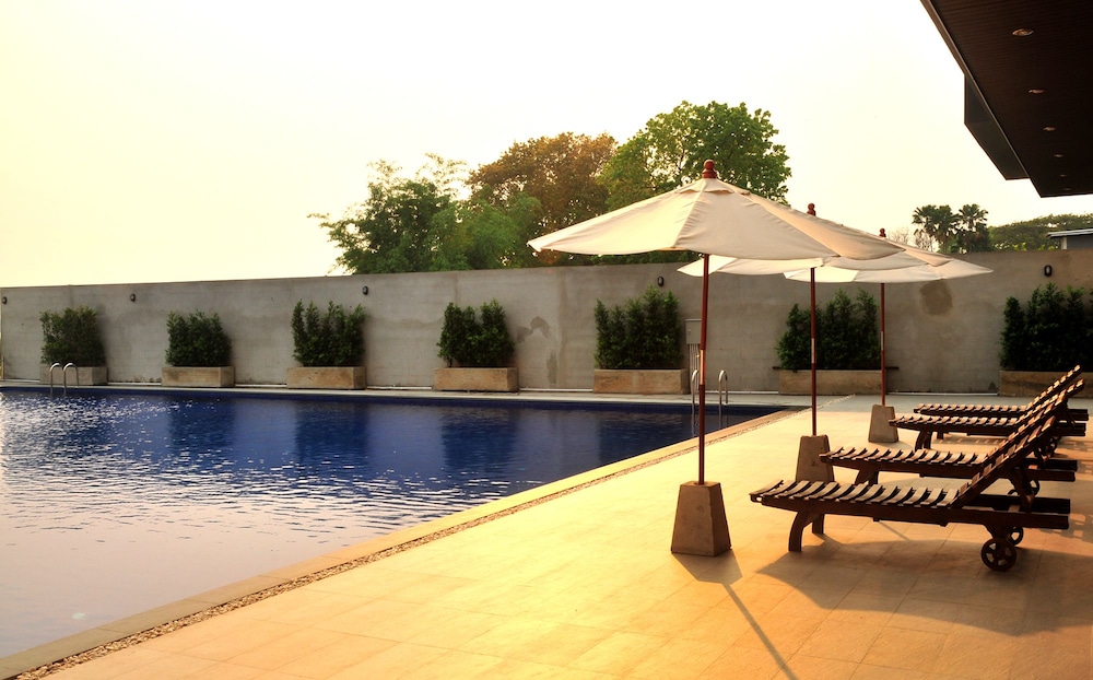 green hill hotel phayao