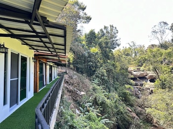 Sainamtok Resort,Khao Kho>>Khaem Son,4 star