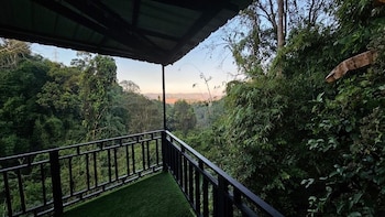 Sainamtok Resort,Khao Kho>>Khaem Son,4 star