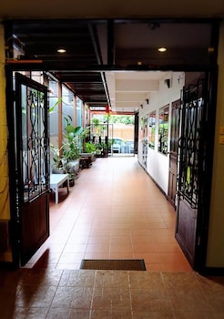 yen aura boutique hotel